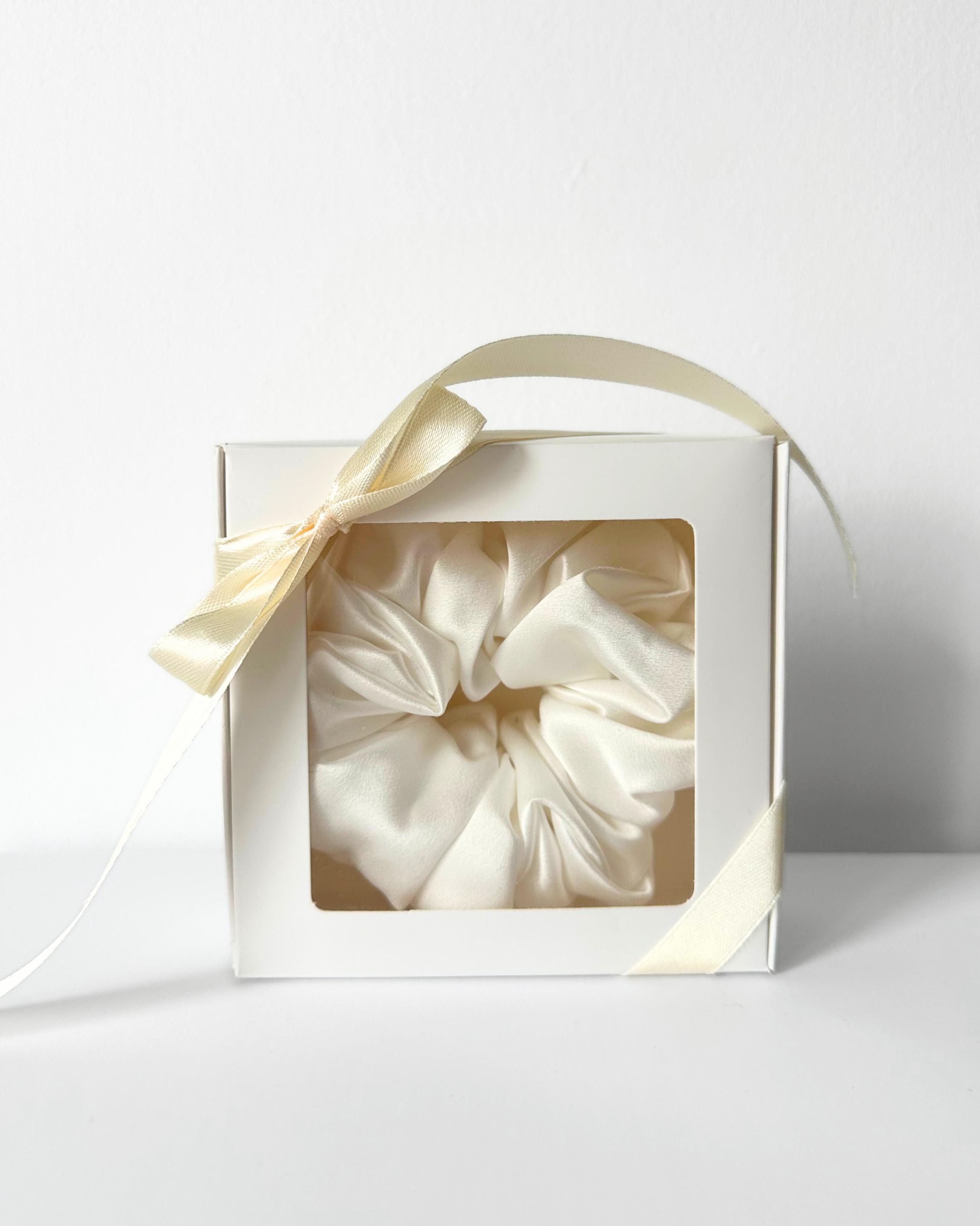 Mini Box Scrunchie - Biały