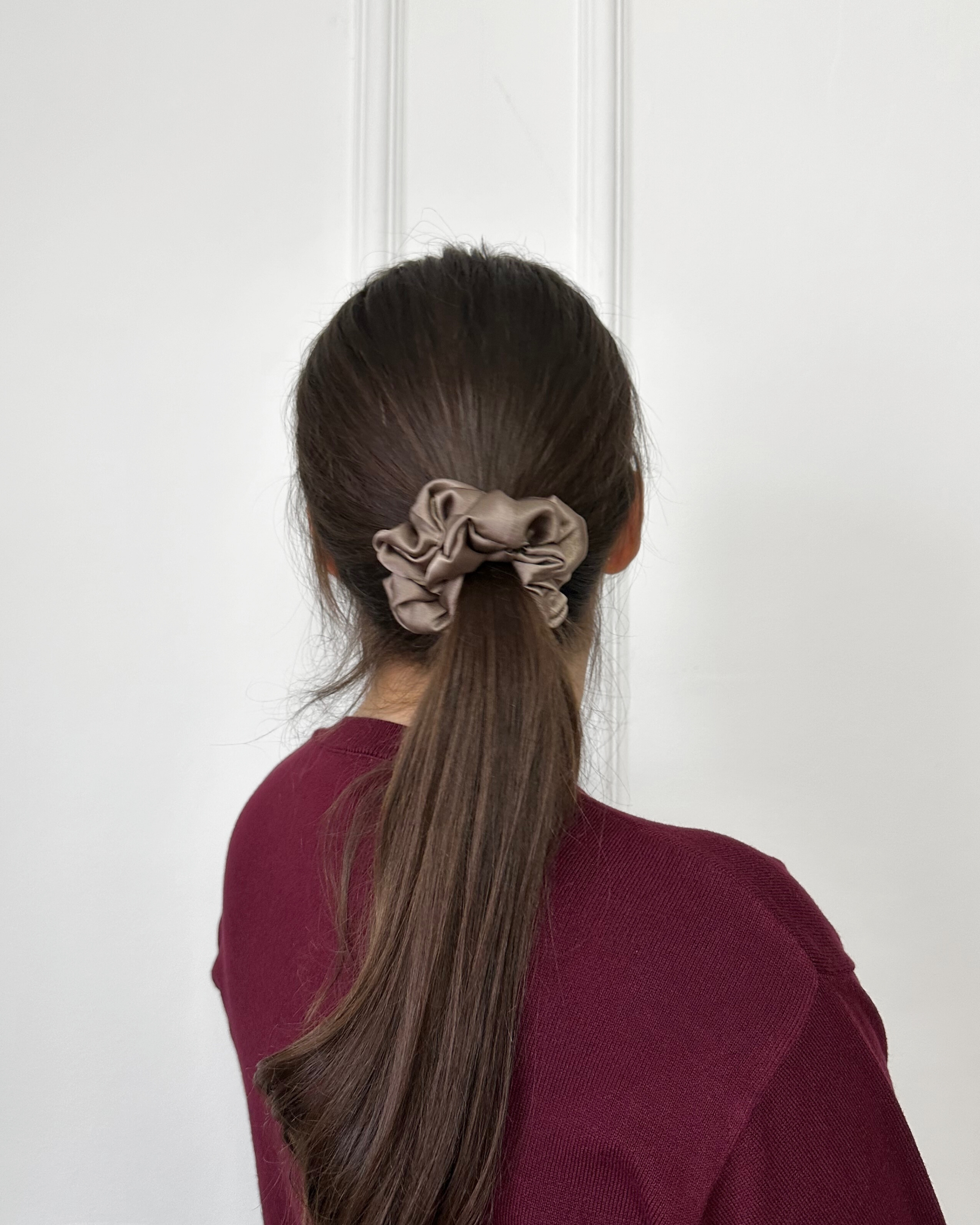 Medium Scrunchie Taupe